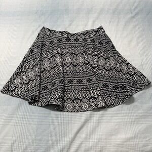 American Rag Cie Energy Swing Skirt Womens Size Large Black White Skater Goth